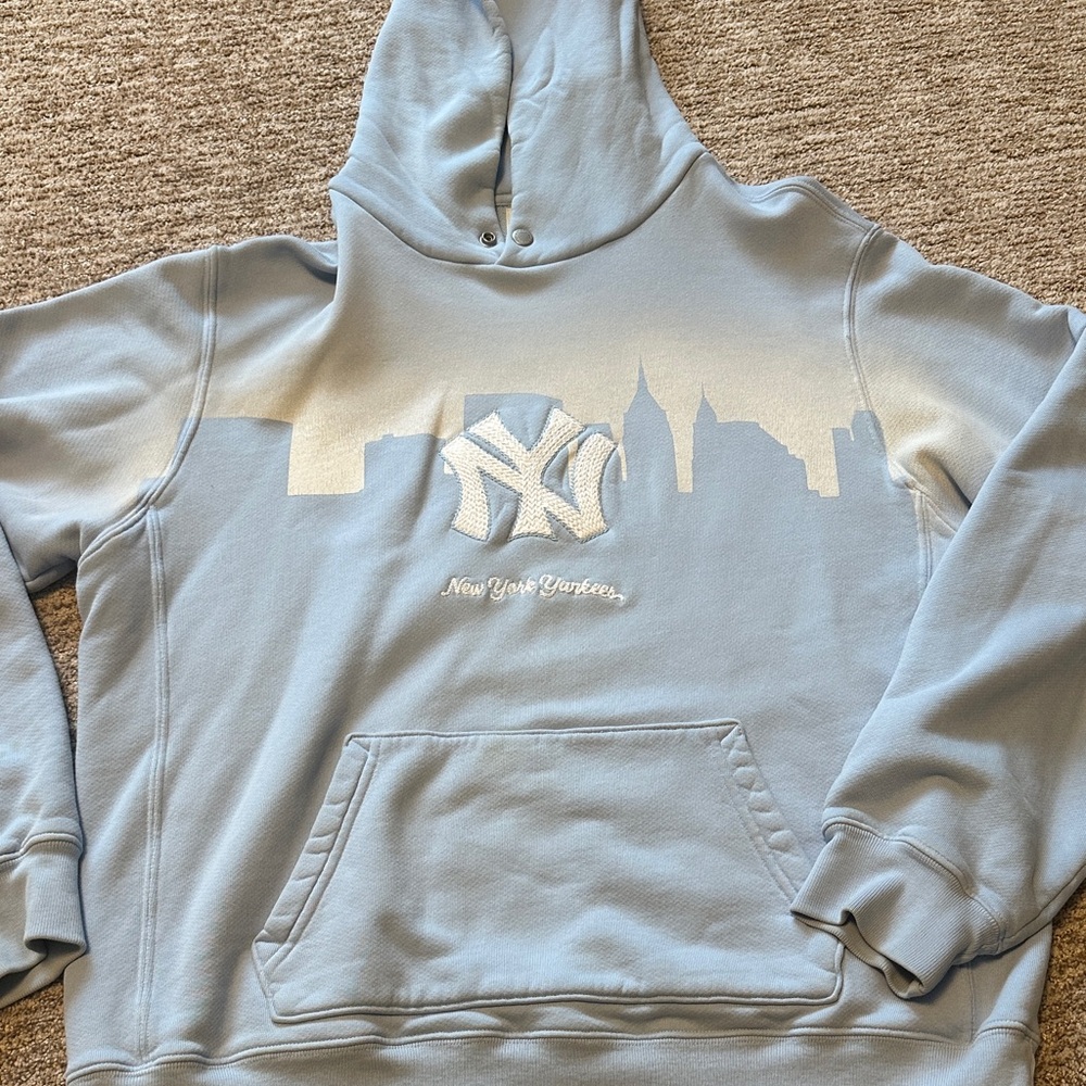 Madhappy New York Yankees Hoodie! Good condition.